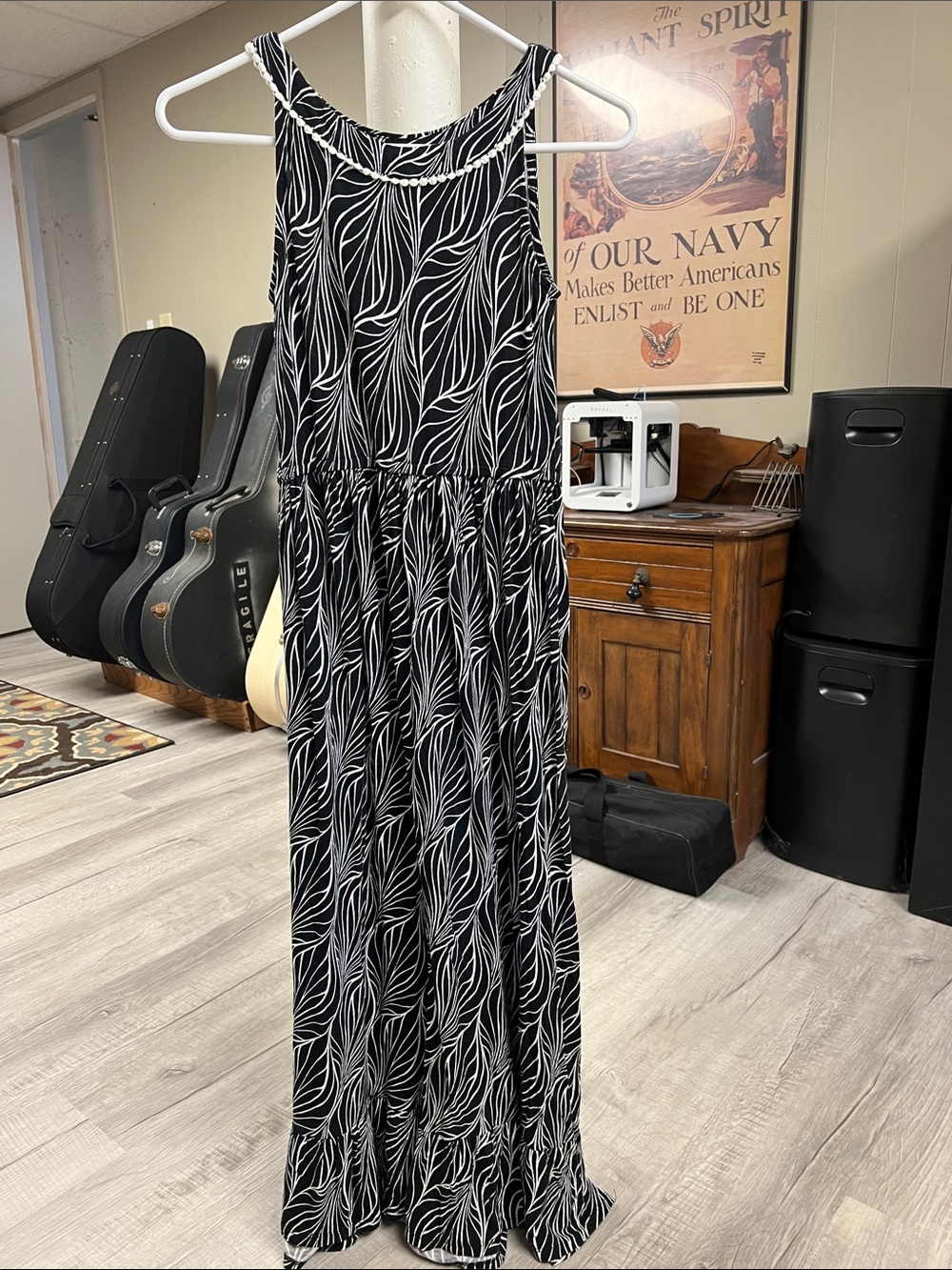Girls Crazy 8 Black and White Leaf-Print Maxi Dress